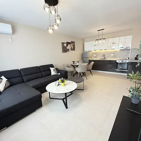 Sea Front 4 * Kraymorie